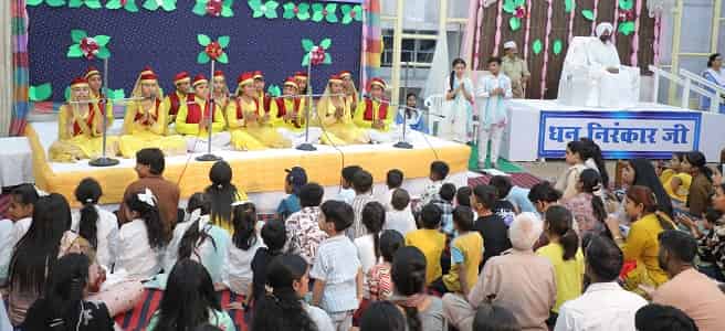बाल समागम में बच्चों ने बिखेरी आध्यात्मिक चेतना की रोशनी, सतगुरु की शिक्षाओं से संस्कारवान बन रही नई पीढ़ी