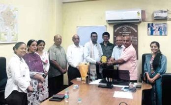 32 वर्षों की समर्पित सेवा के लिए अरुण कुमार को लाइफटाइम अचीवमेंट अवार्ड 32 वर्षों की समर्पित सेवा के लिए अरुण कुमार को लाइफटाइम अचीवमेंट अवार्ड